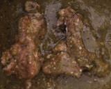 Foto del paso 7 de la receta: Carne de puerco en salsa verde (adobo)