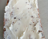 Foto del paso 4 de la receta: Tosta de pimientos asados y anchoas