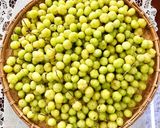 Hình bước làm 1 của món Mứt Chùm Ruột