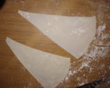 Foto del paso 2 de la receta: "Falsas" Medialunas dulces