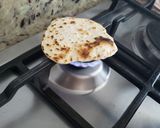 Foto del paso 15 de la receta: Pan árabe casero (sin horno)