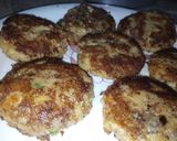 A picture of step 7 of Aloo ke kabab.