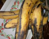 A picture of step 2 of Fried plantain and eggs.