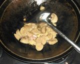 Foto langkah ke 2 dari resep Tumis Sawi Bakso gurih enak sederhana.