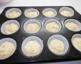 Kókuszos muffin, fehér csokoládéval recept fázis 9 fotója