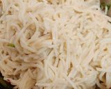 A picture of step 4 of Spring Rolls.