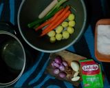 Foto langkah ke 1 dari resep Sop Ekonomis Tanpa MSG.