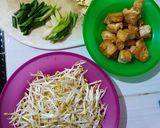 Foto langkah ke 1 dari resep Tumis tauge tahu.