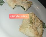 Φωτογραφία βήματος 5 της συνταγής Καλιτσούνια Χανιώτικα με σπανάκι