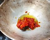 Foto langkah ke 2 dari resep Cumi Sambal Bawang.