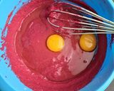 Foto langkah ke 5 dari resep Beetroot Waffle.