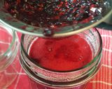 A picture of step 4 of Elderberry Jam.
