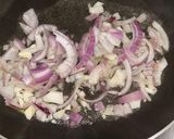 Foto del passaggio 1 della ricetta Reginette con baccelli,fave e pomodorini #nonsibuttavianiente