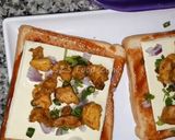 A picture of step 4 of Chicken Bread pizza.
