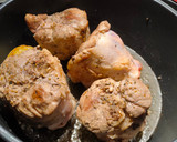 Foto del paso 2 de la receta: Codillo de cerdo al horno. 🐖