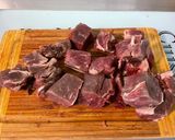 A picture of step 4 of Peposo-Style Beef with Black Pepper and Red Wine.