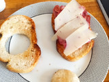 Bocadillo de bacon queso y huevo