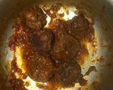 A picture of step 6 of Meat balls.