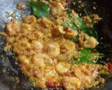 Foto langkah ke 2 dari resep Kare Udang Buncis 🍤.