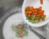 Foto langkah ke 4 dari resep Bubur Sayur Susu (dari nasi).