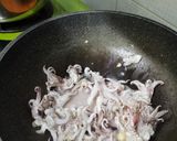รูปขั้นตอนการทำที่ 4 ของ ผัดกะเพรา​ปลาหมึดยัดไส้