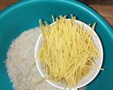 A picture of step 1 of Spa'rice (spaghetti rice).