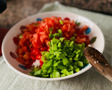 Foto del paso 3 de la receta: Ensalada 🥗 de bacalao (esqueixada) 🫒 🍅 🌶️ 🧅