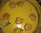 A picture of step 4 of Punjabi kadi pakode.