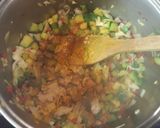 Foto del paso 3 de la receta: Zapallitos revueltos con pollo