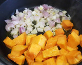 Foto del paso 1 de la receta: Garbanzos al curry con calabaza y espinacas