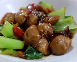 Foto langkah ke 6 dari resep Oseng bakso - sawi caisim pedas manis haujek! .