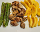 Foto del paso 8 de la receta: Solomillo de cerdo con manzana y espárragos trigueros