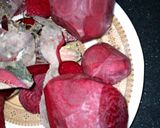 A picture of step 1 of Beetroot halwa.