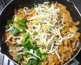 Foto langkah ke 5 dari resep Kwetiau goreng pedas.