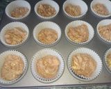 Áfonyás - málnás - fehér csokis muffin recept fázis 6 fotója