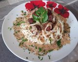 Mustáros húsgolyók borsmártással, sajtszószos spagettiágyon recept fázis 10 fotója