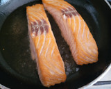 Foto del paso 2 de la receta: Salmón con gulas. Delicioso