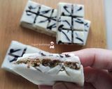 Gambar langkah 8 resipi Pistachio Nestum Crunch Bars.
