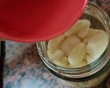 Foto del paso 2 de la receta: Ajos lacto-fermentados 🧄 Conserva de ajo en salmuera llena de Probióticos