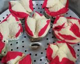 Foto langkah ke 5 dari resep Bolu Kukus Mekar.