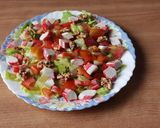 Foto del paso 3 de la receta: Ensalada de surimi con lechuga