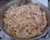 Foto del paso 3 de la receta: Tostadas de Tinga de Pollo🤤🤤🤤