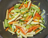 Foto del paso 5 de la receta: Vegetales con champiñones al wok