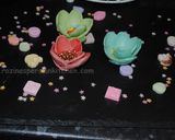 A picture of step 14 of Chocolate flowers.