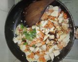 Foto langkah ke 5 dari resep Tumis Tahu telur.