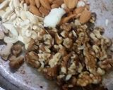 A picture of step 2 of Dates dry fruits ladoo.