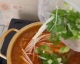 Foto langkah ke 6 dari resep Kimchi Jjigae Korea.