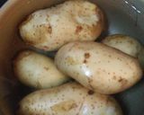 Foto del paso 1 de la receta: Papas al horno con cebollas y morrón