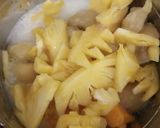 A picture of step 2 of Tropical smoothie bowl.