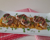 Foto del paso 4 de la receta: Solomillo sobre cuscús con verduras